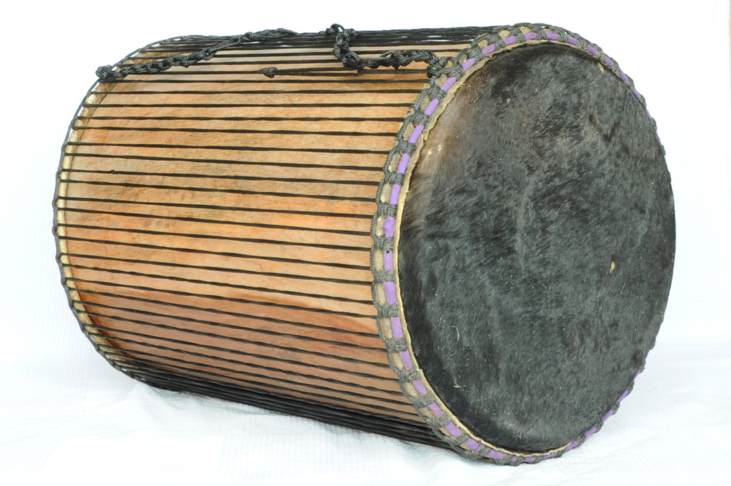 Pelle Per Cassa Grande REMO Ambassador 24" Bianca Liscia - Per Batteria, Diametro 61 Cm