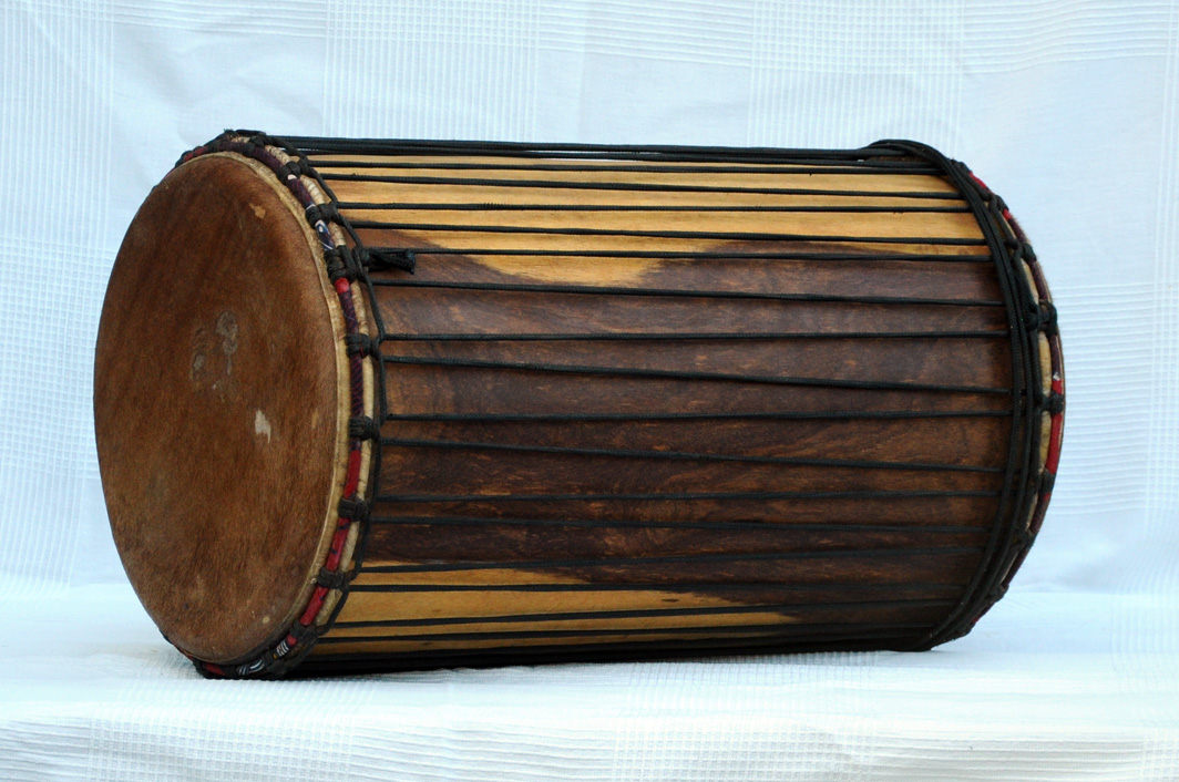 Dundubi Instrument Dundun vendita - Tamburo basso dundunba del Mali in rosewood