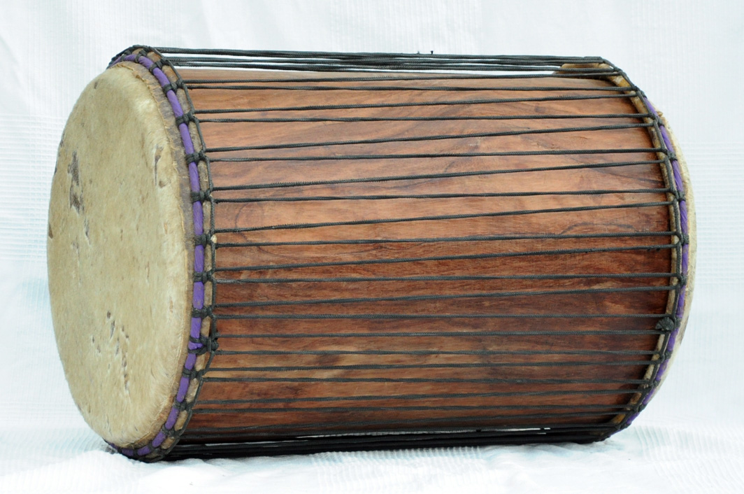 Dundubi Instrument Dundun vendita - Tamburo basso dundunba del Ghana