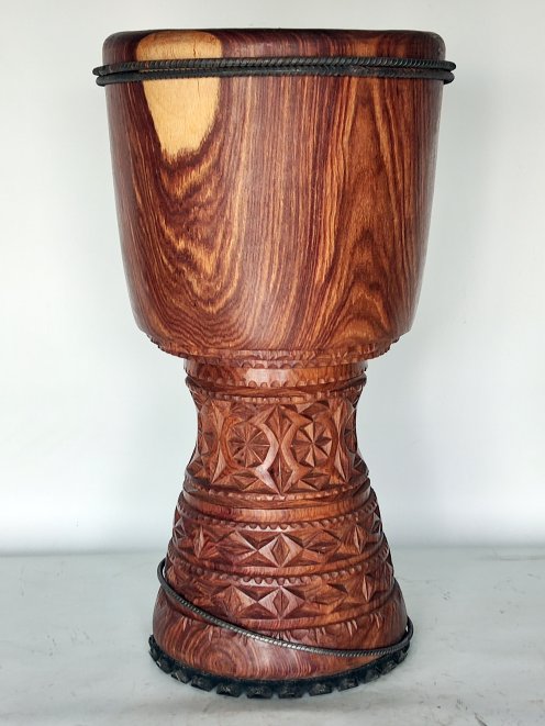 Fusto di djembe della Guinea in legno di balafon (gueni) - Djembe alta qualità