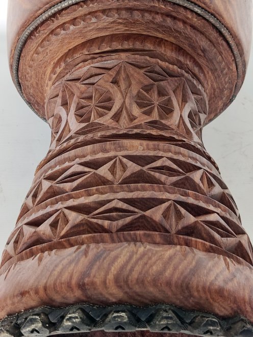 Fusto di djembe della Guinea in legno di balafon (gueni) - Djembe alta qualità