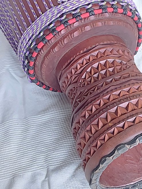 Djembe della Guinea in mogano (djala) - Djembe di alta qualità