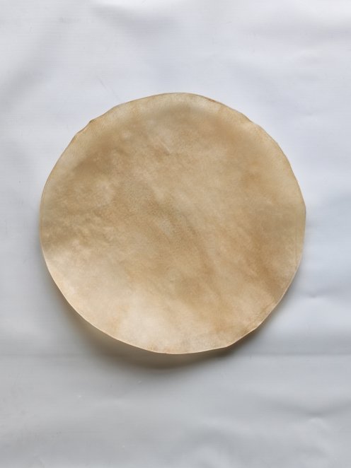 Pelle di bufalo o pelle di bue molto spessa piccola sanza pelo per tamburo djembe