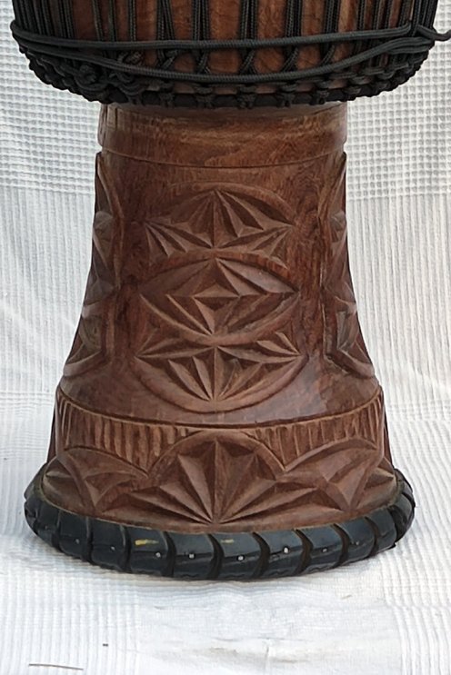 Djembè della Guinea con pelle di mucca - Tamburo djembe alta qualità pelle di manzo, pelle di toro, pelle di vitello