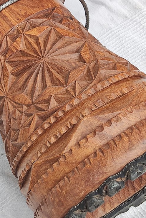 Fusto di djembe della Guinea in legno di balafon (gueni) - Djembe alta qualità