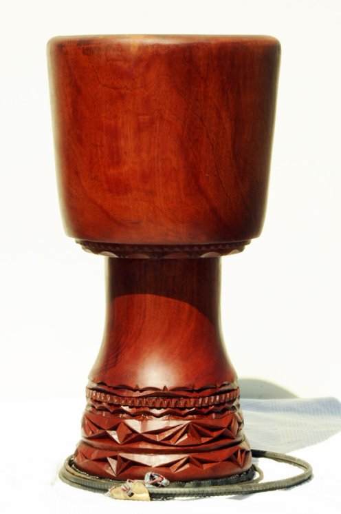 Fusto di djembe della Guinea in mogano (djala) - Djembe alta qualità