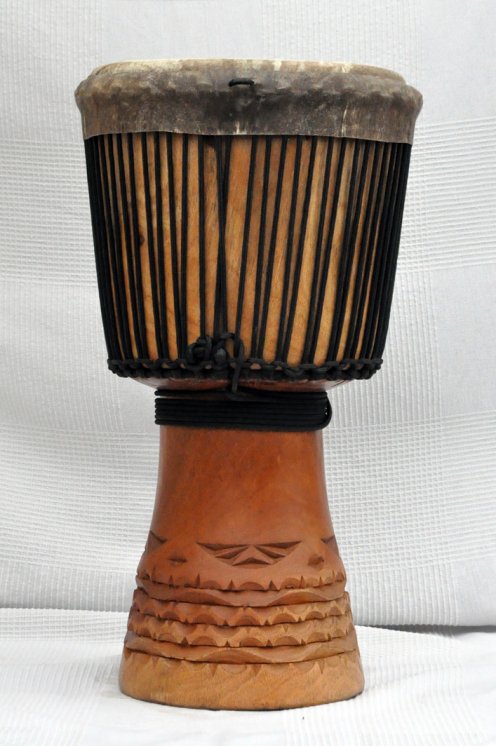 Djembe della Guinea in mogano (djala) - Djembe qualità superiore