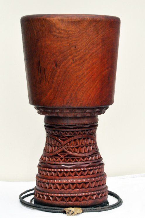 Fusto di djembe della Guinea in mogano (djala) - Djembe alta qualità