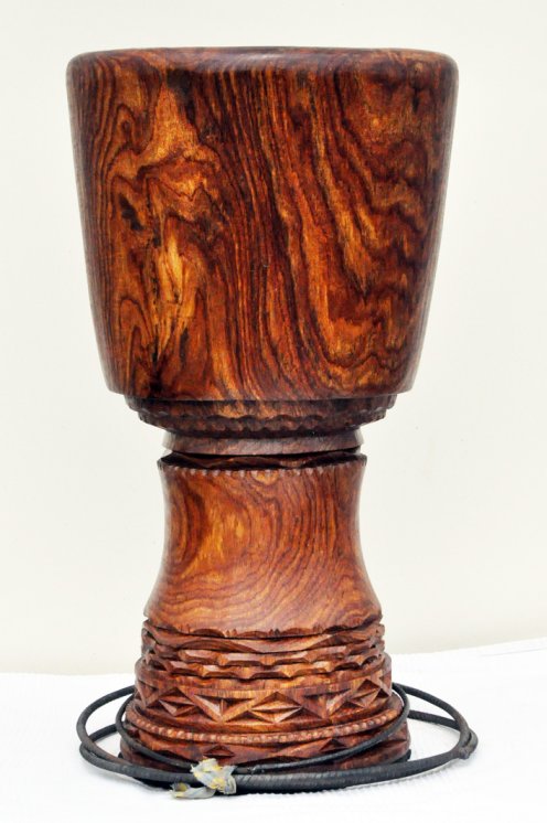Fusto di djembe della Guinea in legno di balafon (gueni) - Djembe alta qualità