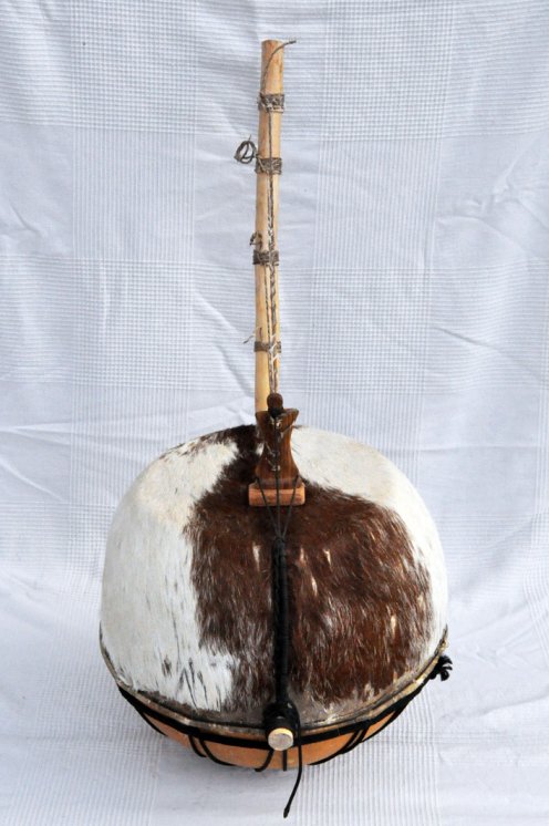 Bolon bato - Strumento corde bolon