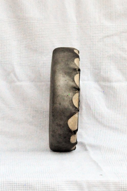 Tamburo rituale sciamanico (tamburo da sciamano) con pelle di cervo