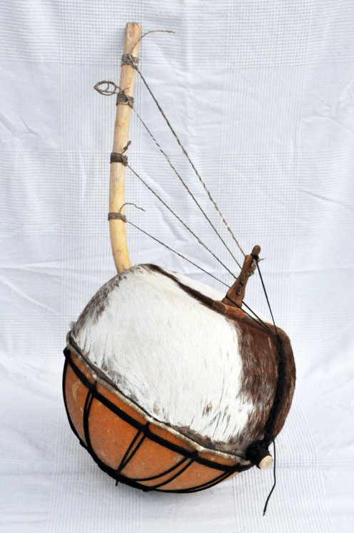 Bolon bato - Strumento corde bolon
