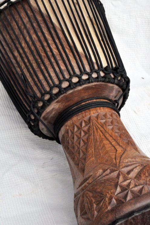 Djembè della Guinea con pelle di mucca - Tamburo djembe alta qualità pelle di manzo, pelle di toro, pelle di vitello