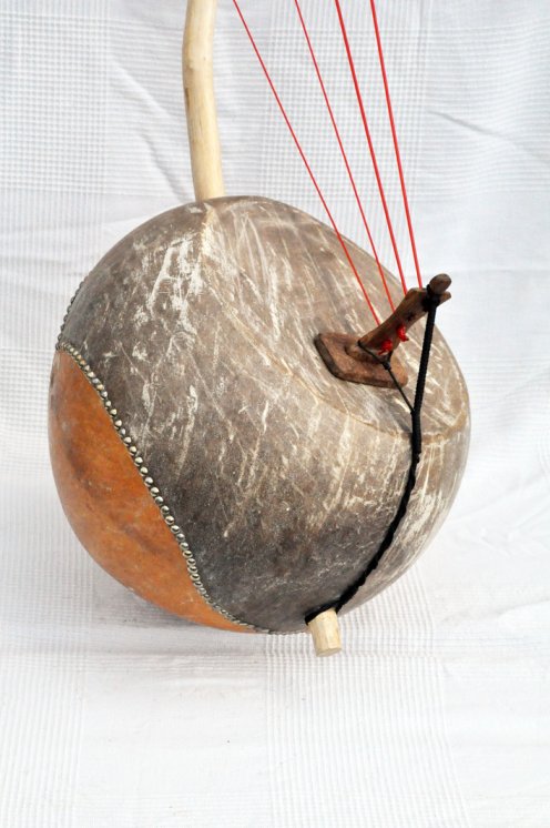 Bolon bato - Strumento corde bolon