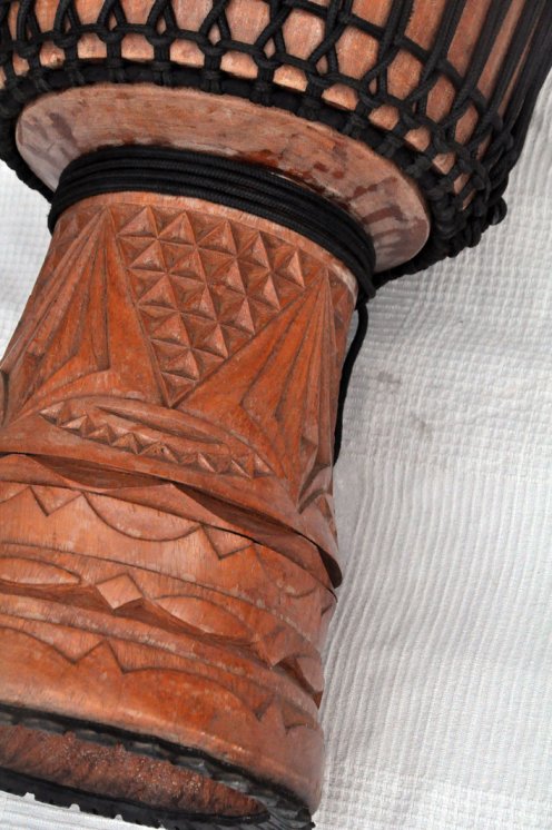 Djembè della Guinea con pelle di mucca - Tamburo djembe alta qualità pelle di manzo, pelle di toro, pelle di vitello