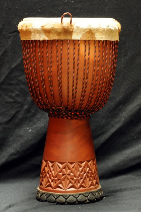 Djembe Guinea in mogano (grande) in vendita: comprare un djembè (djambè) guineano in diala (djala, acajou, acagiù) (grande)