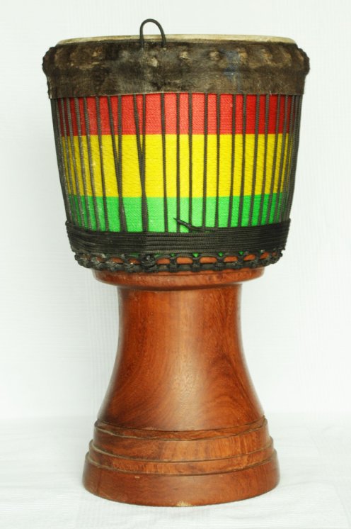 Grande djembe Guinea Top linke: comprare djembe guineano (lenke)