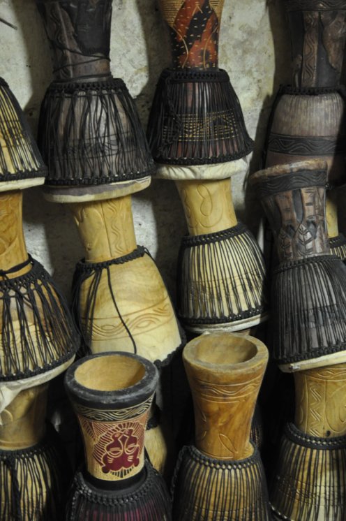 Djembe prezzo basso vendita all'ingrosso - Fusto di djembe solo del Ghana