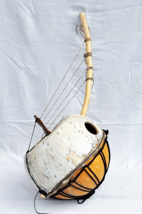 Bolon bato - Strumento corde bolon