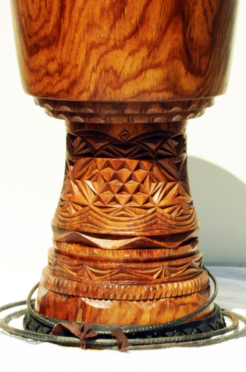 Fusto di djembe della Guinea in legno di balafon (gueni) - Djembe alta qualità