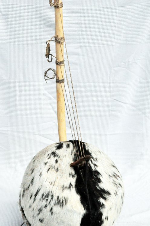 Bolon bato - Strumento corde bolon