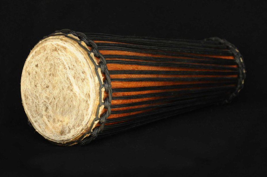 Tamburo batá - Tamburo del Nigeria
