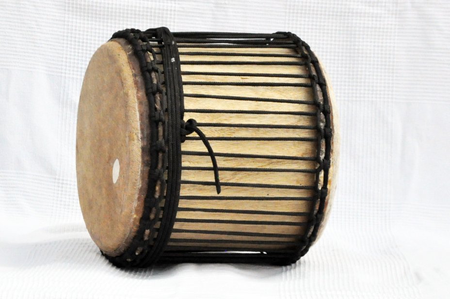 Mini-dundun sangban del Ghana - Mini-tamburo basso