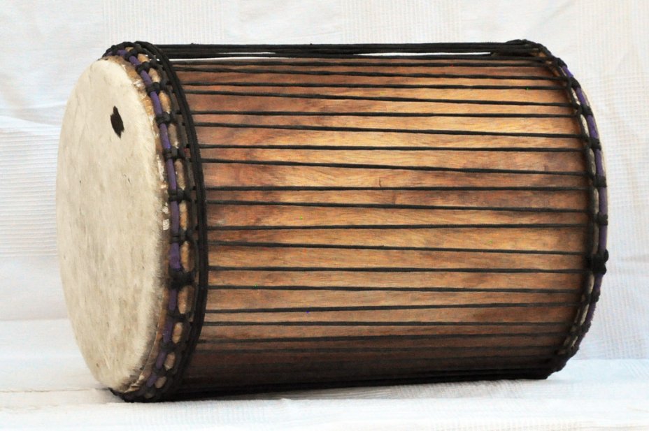 Dundun vendita - Tamburo basso dundunba del Ghana