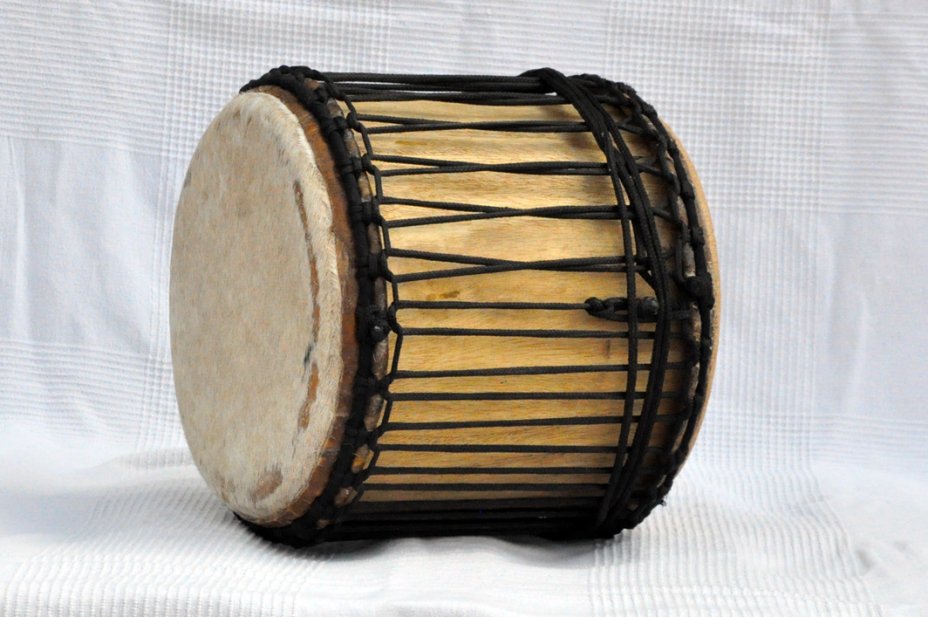 Mini-dundun sangban del Ghana - Mini-tamburo basso