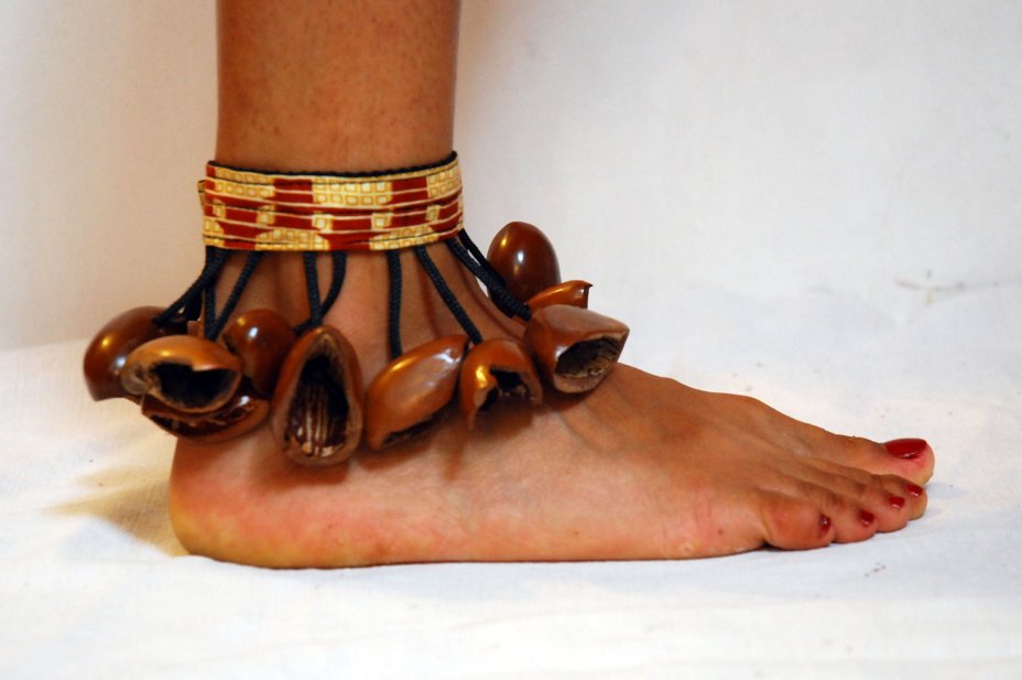 Braccialetto di danza africano - Braccialetto alla caviglia di danza yuyu del Nigeria