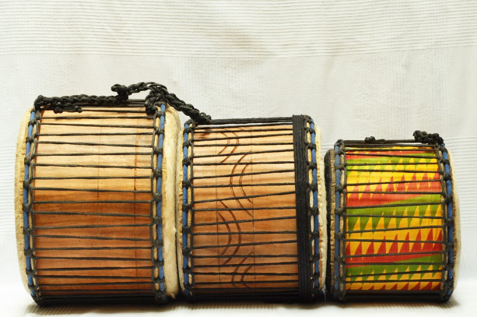 Set di tre mini-tamburi bassi Ghana: comprare set dunun (dundun, doun doun, doum doum)