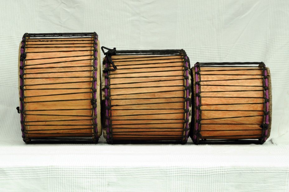 Set dundun vendita - Trio di mini-tamburi bassi dunun del Ghana