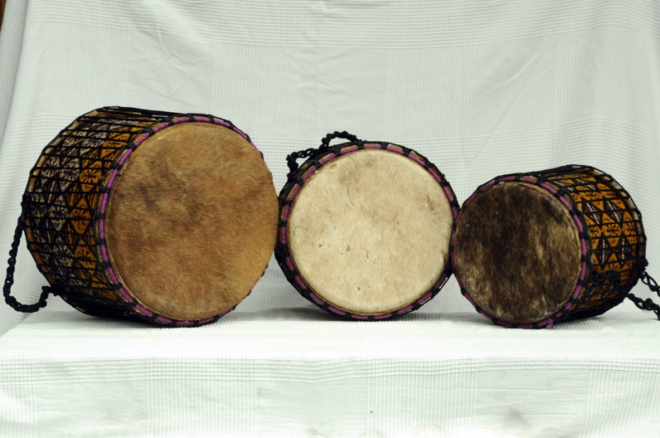Set dundun vendita - Trio di mini-tamburi bassi dunun del Ghana