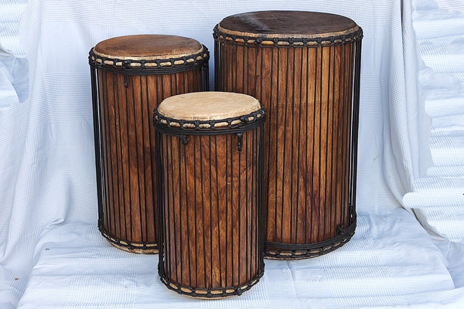 Set di tamburi dundun della Guinea in legno di balafon (gueni)
