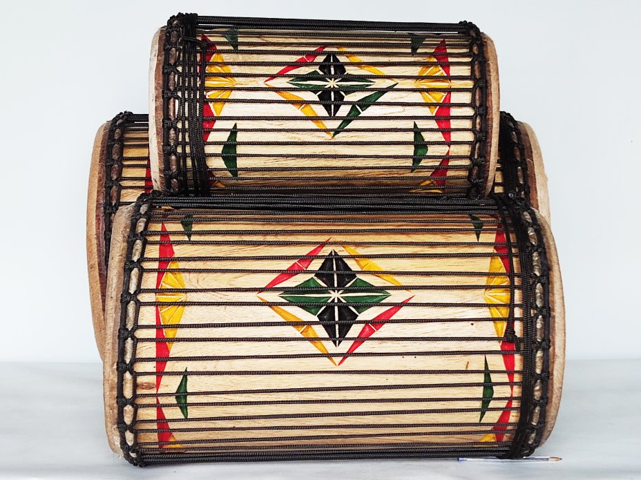 Serie di tamburi bassi dunun - Set di dundun della Guinea