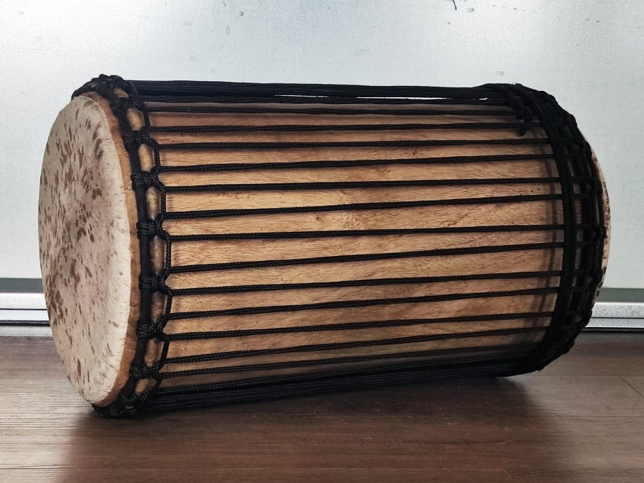 Tamburi bassi dunun - Dundun kenkeni della Guinea montaggio 4 cerchi