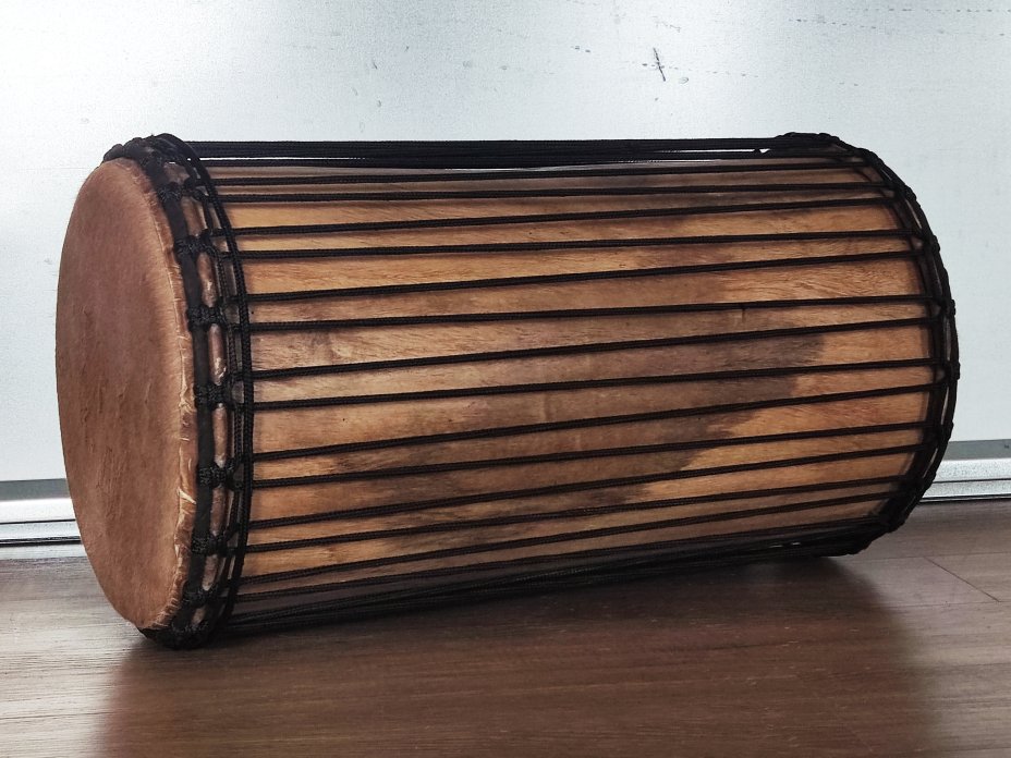 Tamburi bassi dunun - Dundun sangban della Guinea montaggio 4 cerchi