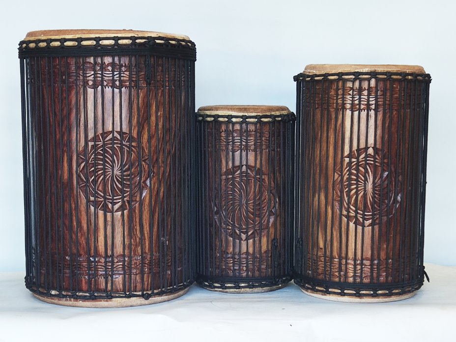 Serie di tamburi bassi dunun - Set di dundun della Guinea