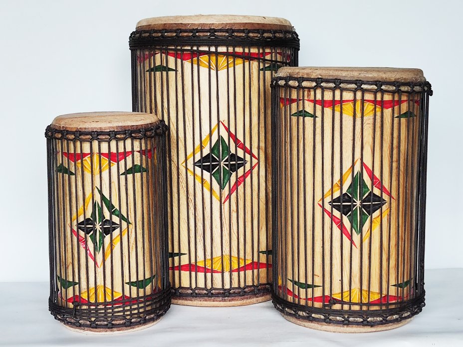 Serie di tamburi bassi dunun - Set di dundun della Guinea