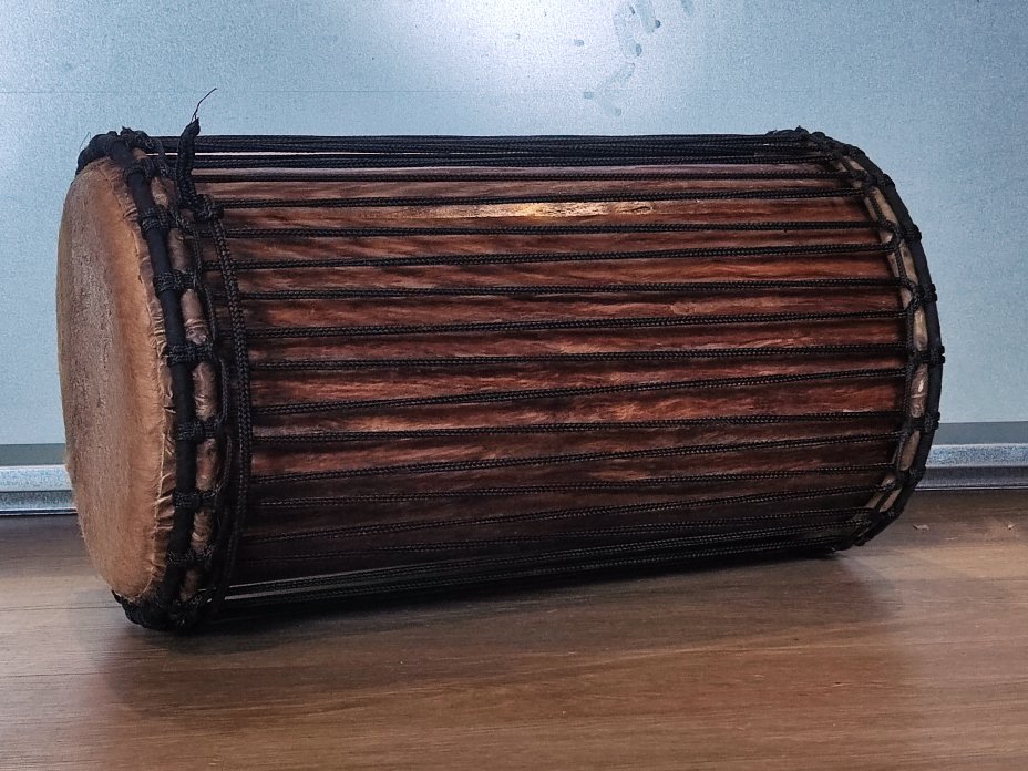 Tamburi bassi dunun - Dundun kenkeni della Guinea montaggio 4 cerchi