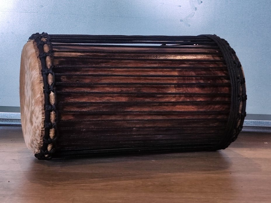 Tamburi bassi dunun - Dundun kenkeni della Guinea montaggio 4 cerchi