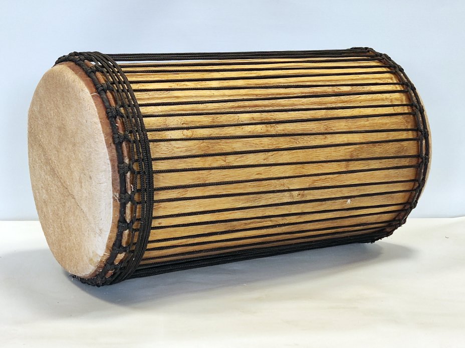 Tamburi bassi dunun - Dundun sangban della Guinea montaggio 4 cerchi