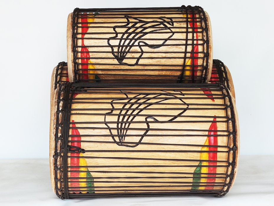 Serie di tamburi bassi dunun - Set di dundun della Guinea
