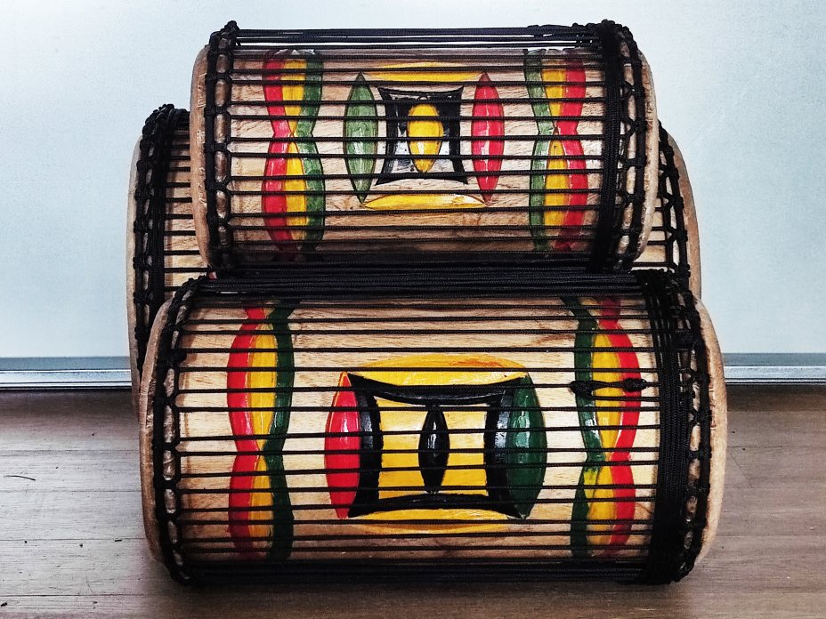 Serie di tamburi bassi dunun - Set di dundun della Guinea