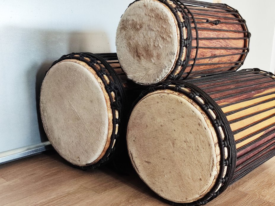 Serie di tamburi bassi dunun - Set di dundun del Mali