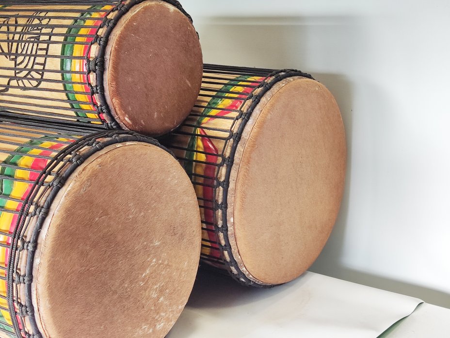 Serie di tamburi bassi dunun - Set dundun Guinea