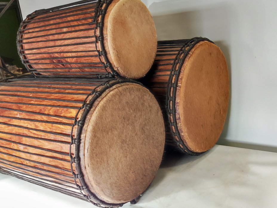 Serie di tamburi bassi dunun - Set di dundun della Guinea 6661